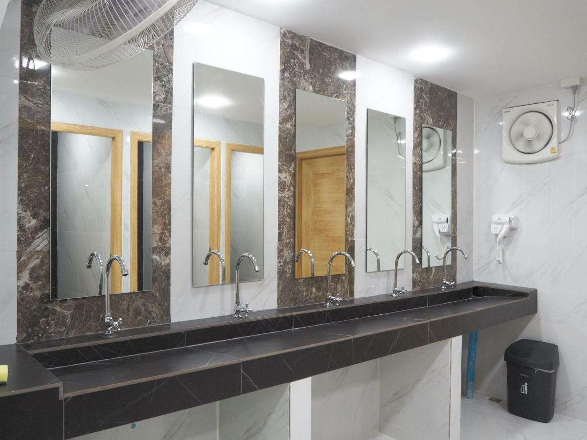 לאמפאנג Terminal Hostel מראה חיצוני תמונה